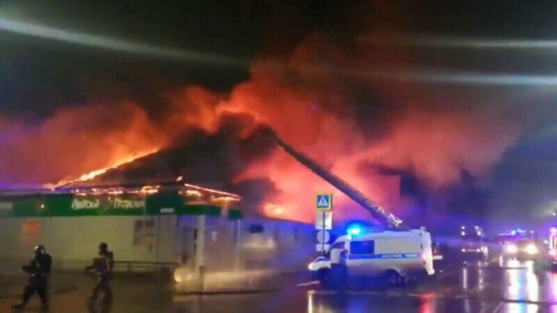 Photo of video | Treisprezece persoane au murit într-un incendiu uriaș produs într-un club de noapte din Rusia